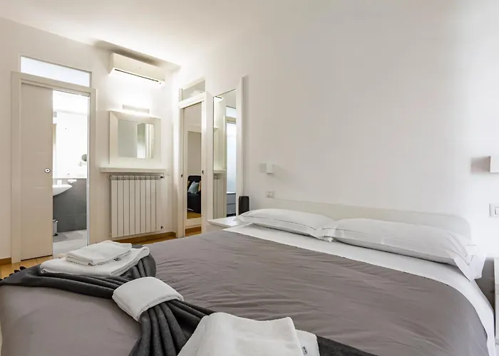 Guesthost - Cozy With Small Terrace *