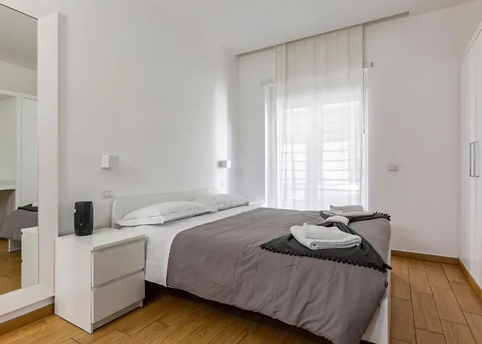 Guesthost - Cozy With Small Terrace *